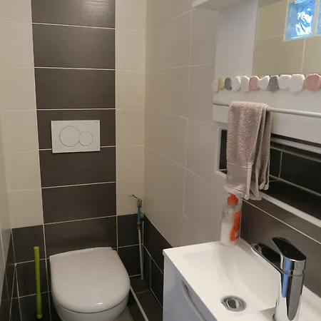 Les Collinades De Pensión