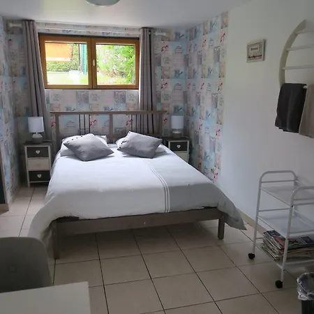 Les Collinades De 3*