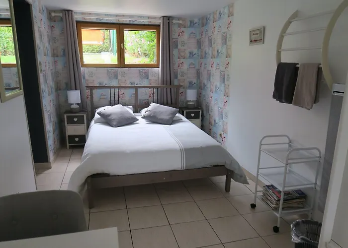 Les Collinades De 3*